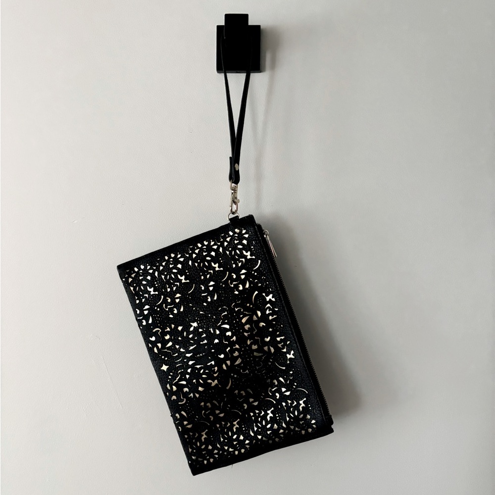 NWOT Call it Spring Wristlet - Picture 2 of 7